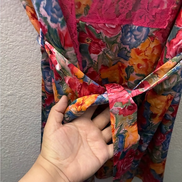 Vanity Fair Multicolor All Over Floral Print Satin Robe M - Picture 8 of 12